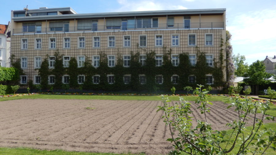 Fassadenansicht schräg © Verwaltung der Staatlichen Schlösser und Gärten
