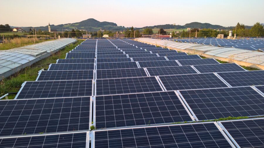 Solargründach Ikea Salzburg (C)AEROCOMPACT 